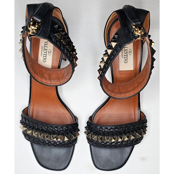 Valentino Garavani Rockstud black leather sandals - Picture 1 of 12